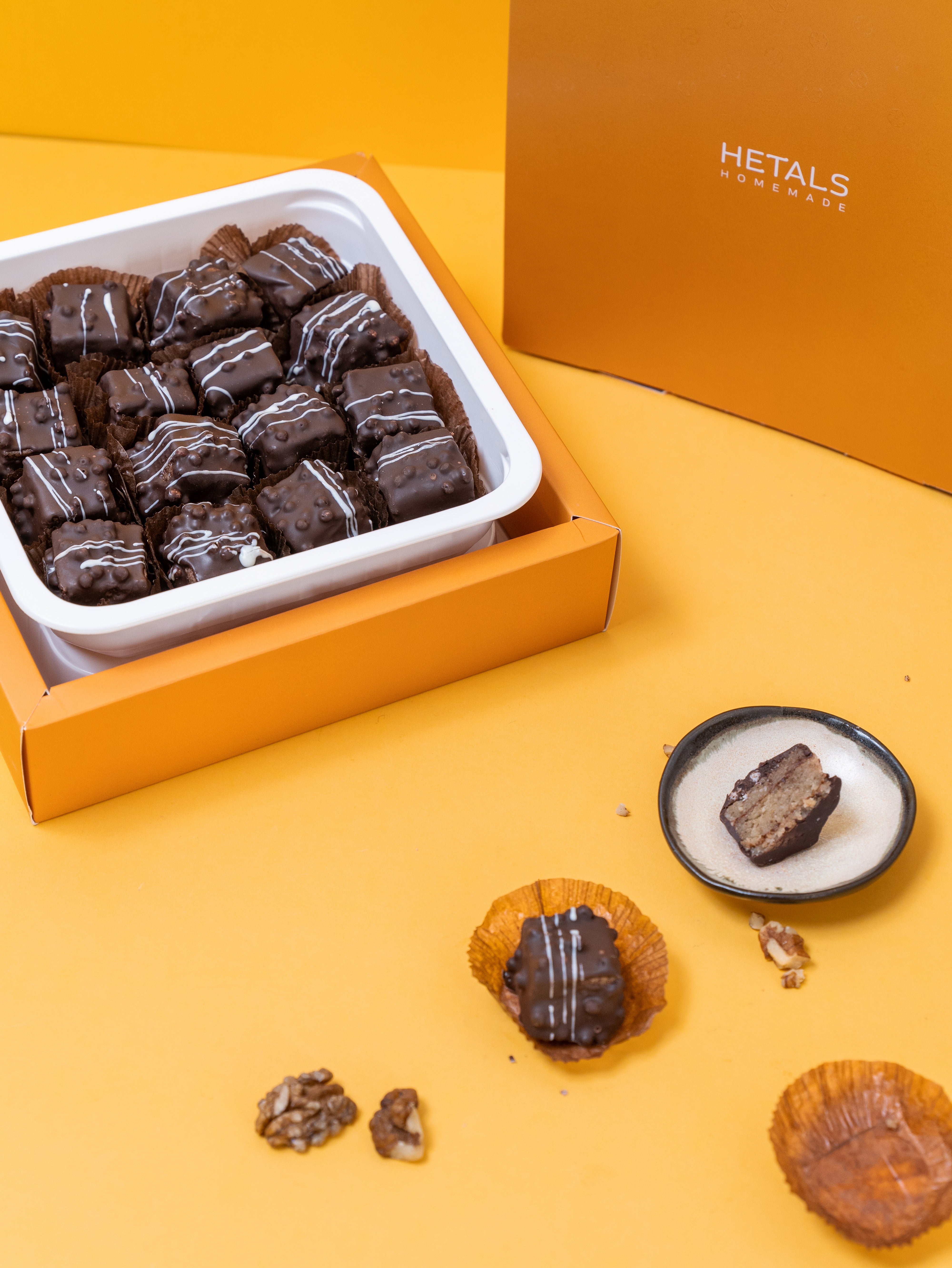 Walnut Chocolate Crackle